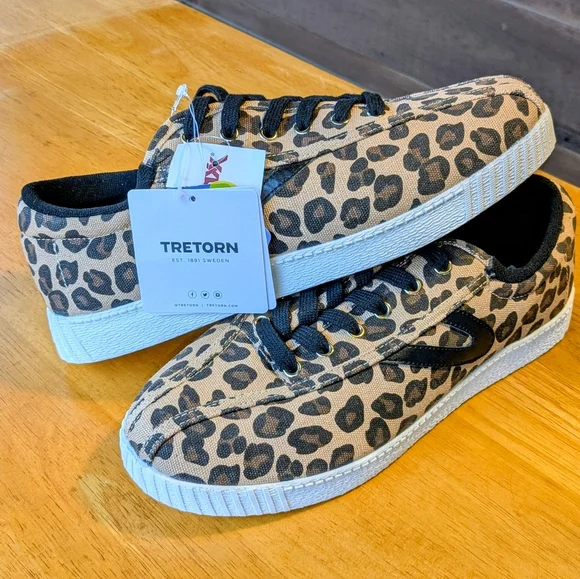 NWT Tretorn Nylite Plus Canvas Sneakers Shoes Leopard Animal Print Womens 9M - Picture 1 of 13